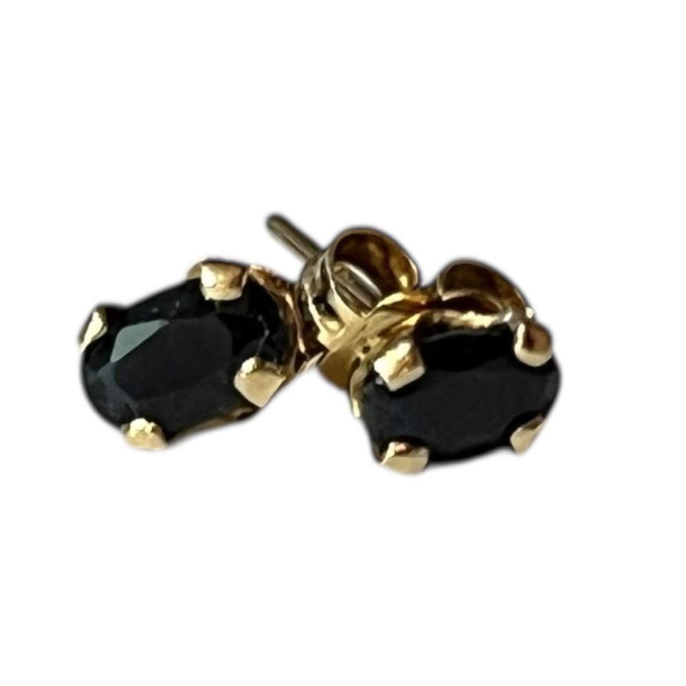 Vintage 14k yellow gold and sapphire solitaire pierced earrings